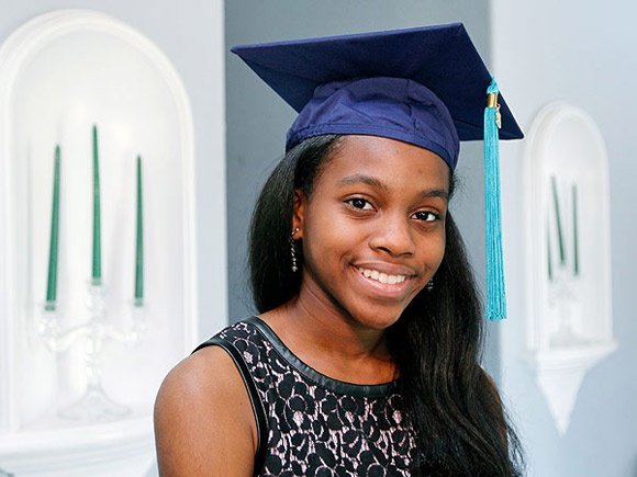 Nu sinh 16 tuoi chua hoc het cap 3 da tot nghiep dai hoc hinh anh