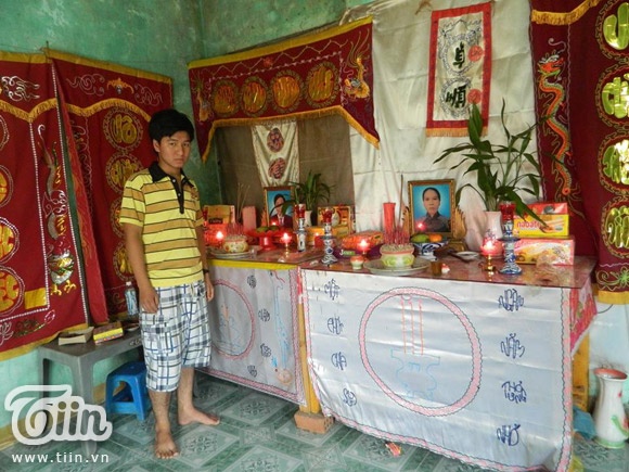 Cậu bé 16 tuổi không may mắn đã mất cả cha lẫn mẹ.