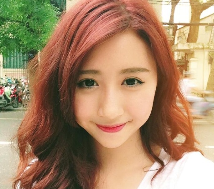 Trong điểm thi học kỳ, Quỳnh Anh Shyn đạt điểm 10 tròn trĩnh trong môn Hóa học. Những môn học khác của cô cũng đều đạt 7,5 trở lên; trong đó có Toán 8,5; Anh 8,3; Lý 8; Văn: 7,5.