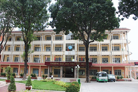 Hay vang hop, mot giang vien phai boi hoan 71 trieu dong hinh anh