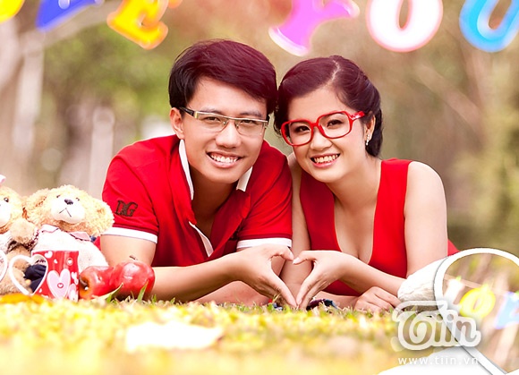 Sỹ Quyết và Kim Thoa.