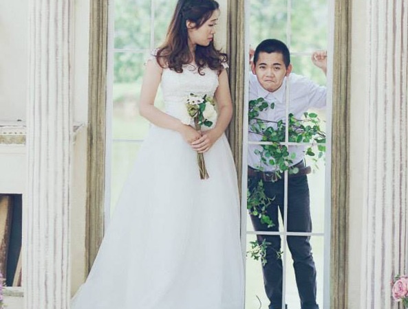 Chang lun truong Bao tung anh thap hon co dau mot gang tay hinh anh