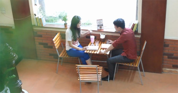 Clip 'Giup anh tra loi nhung cau hoi' hinh anh