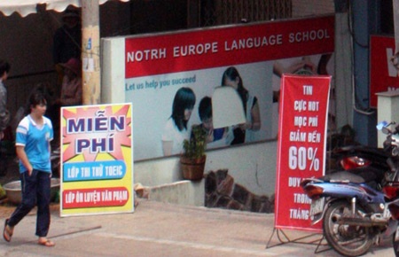 Một trung tâm Anh ngữ viết sai tên của chính trung tâm khi nhầm chữ 