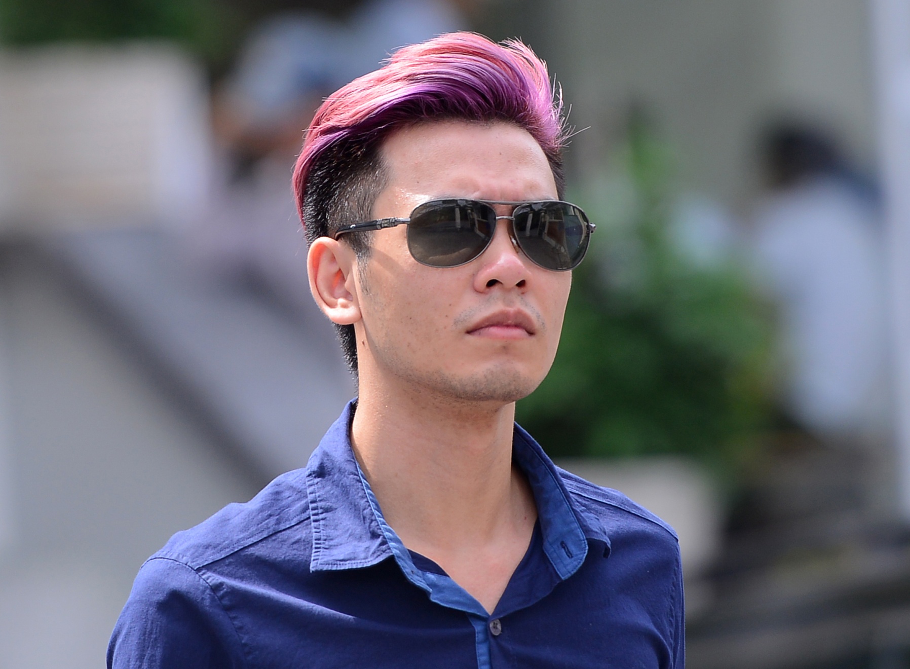 Nam sinh nhuom toc hong, thieu nu vay ngan thi DH SKDA hinh anh