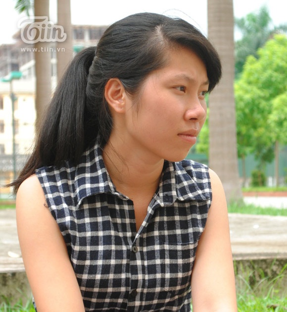 Nu sinh tron bo me cam 300.000 dong di thi dai hoc hinh anh