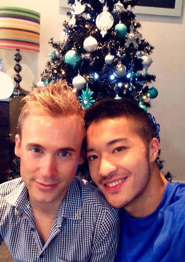 Edison sở hữu vẻ điển trai như tài tử điện ảnh còn Josh cũng khiến nhiều cô gái tiếc nuối, anh sở hữu đôi mắt xanh long lanh..