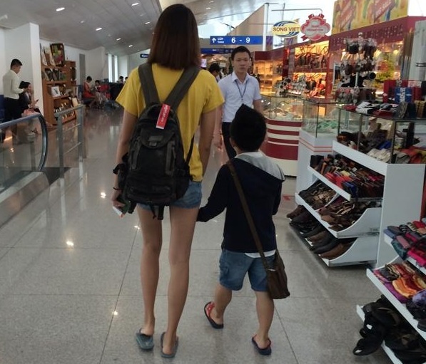 Trong những ngày ở Thái Lan, cảm giác tuyệt nhất với Tiến là cả hai cùng nắm tay nhau tung tăng trên đường phố Bangkok.