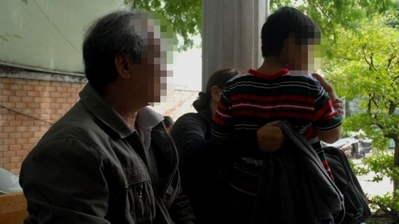 Ông bà nội đang chuẩn bị đưa cháu Kỳ Nam về nhà tại Long An.