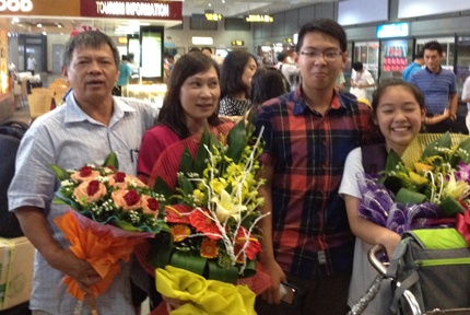 Gia đình nhà báo Hoàng Thảo Minh.