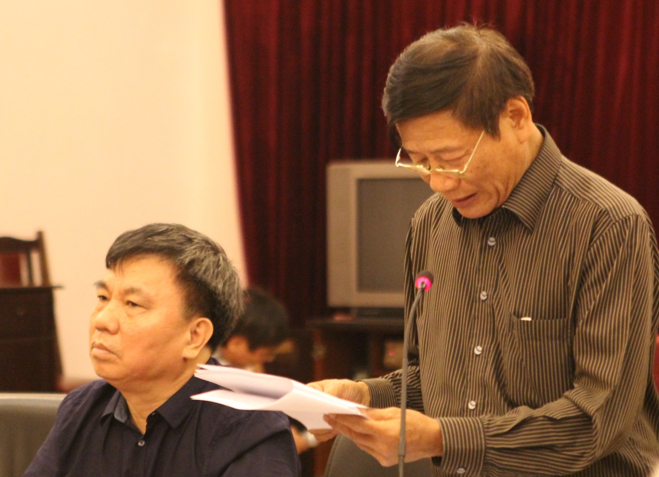 Ông Nguyễn Kiểm phát biểu về quy chế Giải thưởng Sách Việt Nam.