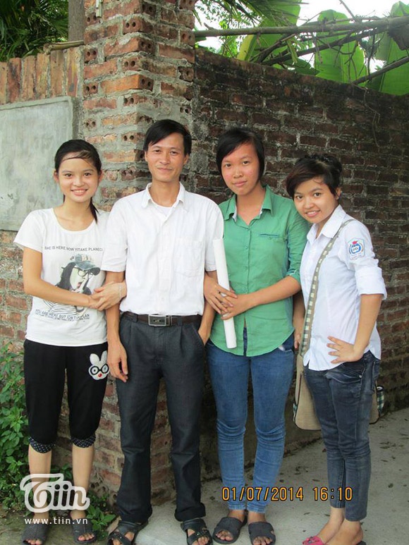 Thầy Giang và các học trò.