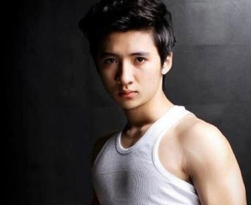 Nam sinh dien trai bi nguoi yeu bo vi be chau hoa khong noi hinh anh