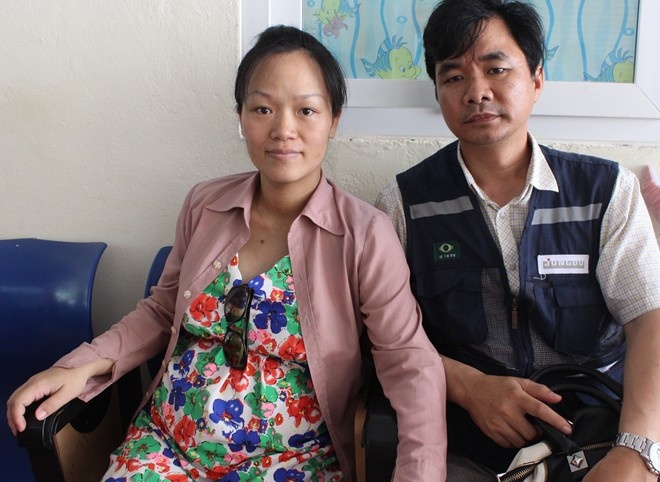 Chị Quỳnh Nga và anh Khắc Công.