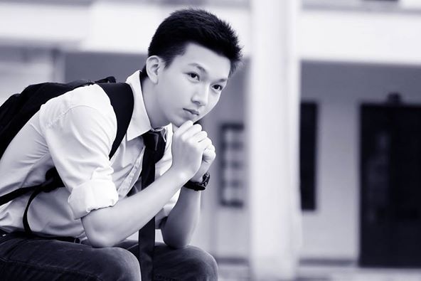 Nguyễn Ngọc Hải với bức ảnh kỷ niệm thời cấp 3 và thông điệp: “Vui là chính”.