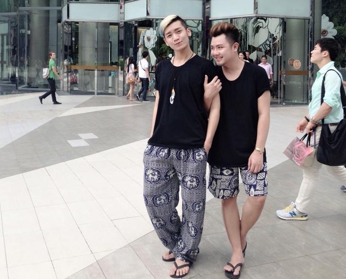 Bảo Bảo gây bất ngờ cho nhiều người khi công khai giới tính vào cuối năm 2013. Ngay sau đó, chàng trai này cũng không ngần ngại giới thiệu người yêu tại các chương trình giao lưu, sự kiện. 