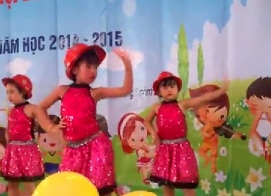 Clip hoc sinh mau giao nhay Nobody trong ngay khai giang hinh anh