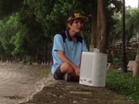 Clip ‘Vo ngua tren doi co non’ hinh anh