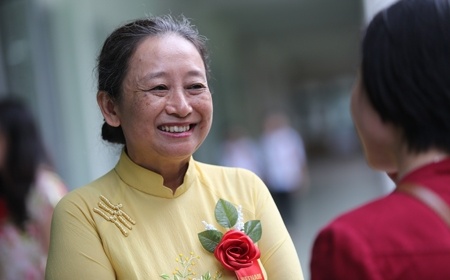   Chị Phan Vũ Diễm Hằng.