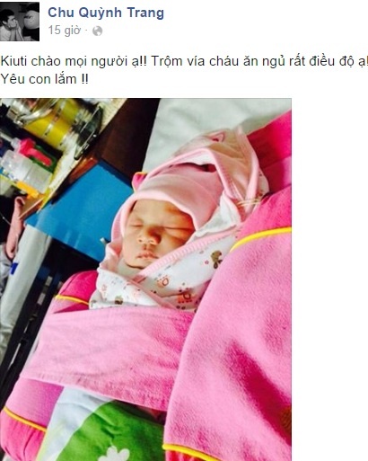 Quỳnh Trang chia sẻ hình ảnh con gái trên Facebook cá nhân.