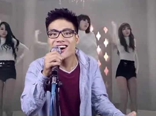 Clip che ‘Em cua ngay hom qua’ phien ban hot girl nang nguc hinh anh