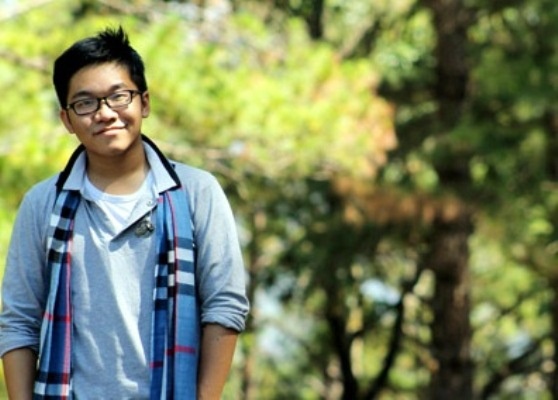 Chang trai 20 tuoi lam phien dich cho doan Tong thong An Do hinh anh