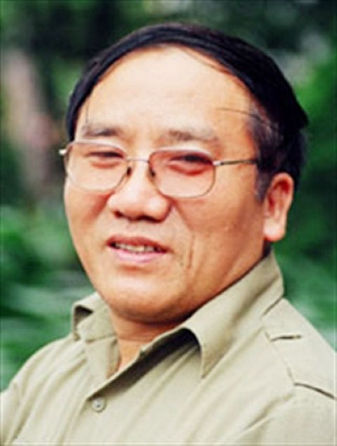 Nhà thơ Trần Đăng Khoa.