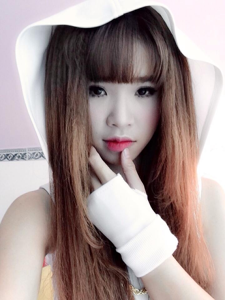 Hiện tại, fanpage cá nhân của Khởi My có gần 6 triệu lượt like (thích). Dự định sắp tới của Khởi My là ra MV mới và thử sức với ngành diễn viên.