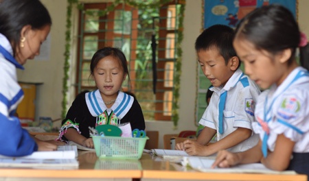Nhung lop hoc day khon hinh anh