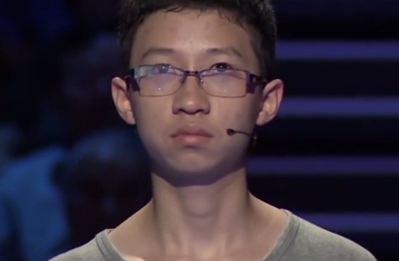 Clip than dong gianh quan quan cuoc thi tri tue hinh anh