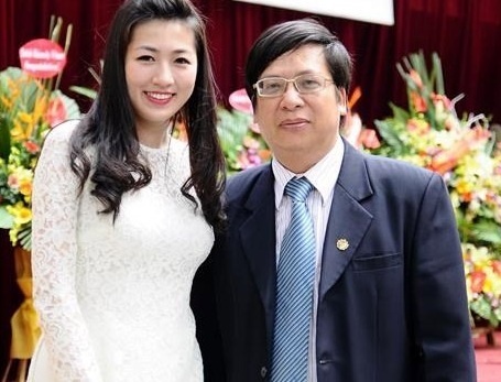 Hieu truong ngoi truong co nhieu cuu hoc sinh noi tieng hinh anh