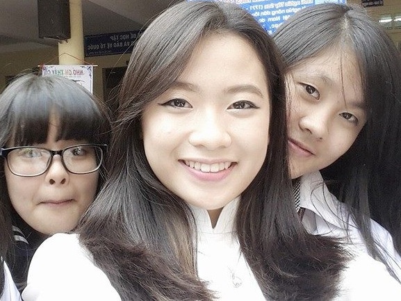 Hinh anh hoc tro tri an thay co tren khap ca nuoc hinh anh