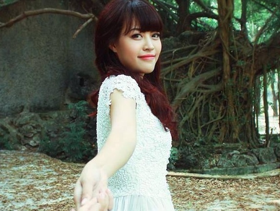 Cô giáo 9X Cẩm Vân nhí nhảnh trong cuộc sống thường ngày.