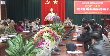 Quang cảnh buổi họp báo.