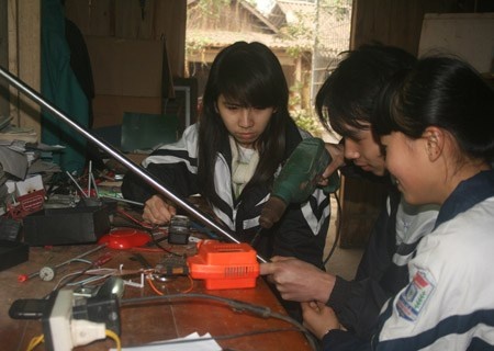 Clip VTV ve chiec gay thong minh hinh anh