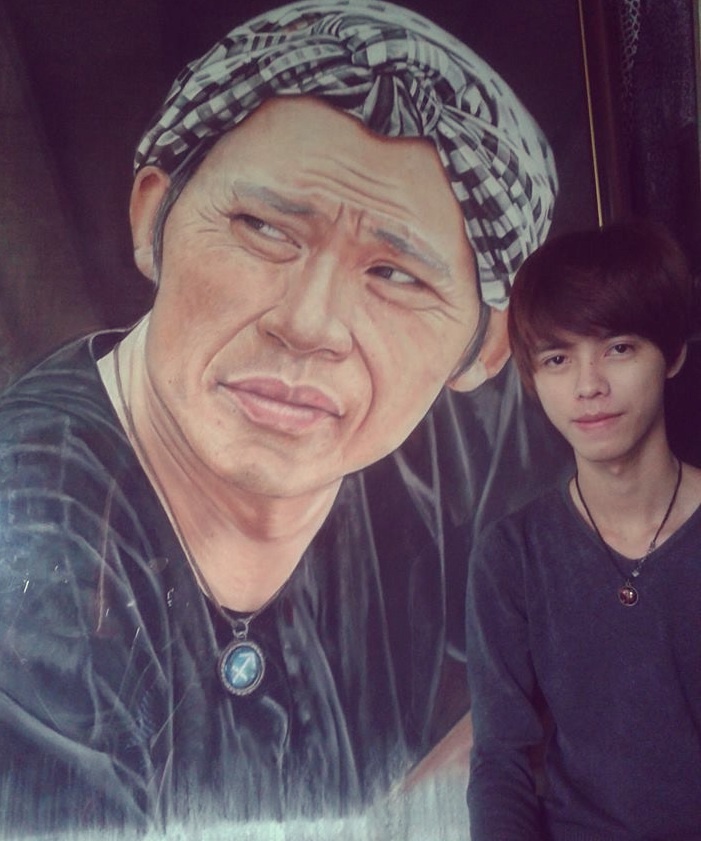 Đại Phát và bức chân dung nghệ sĩ Hoài Linh đã hoàn thiện.