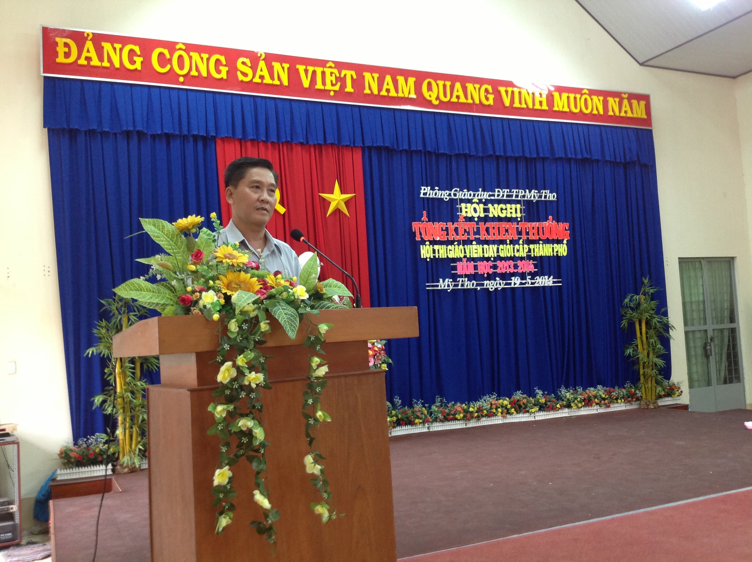 Hai co giao tra lai quyet dinh bo nhiem lam hieu truong hinh anh