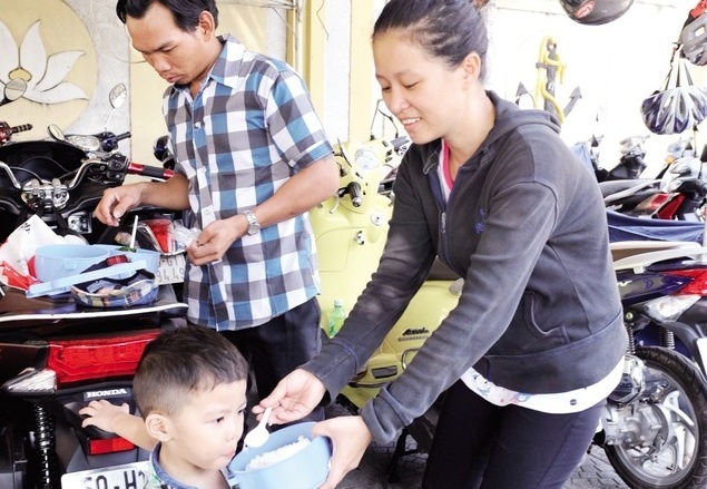 Trai long cua nguoi dan ong nhat vo o goc toi Sai Gon hinh anh