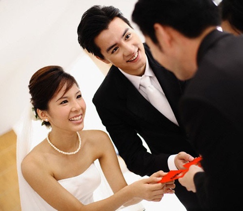Mat ban vi phong bi cuoi hinh anh