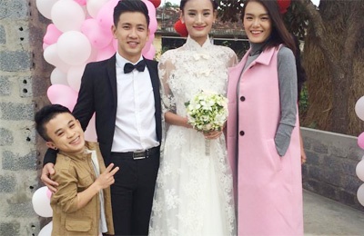 Chu lun Xuan Tien va ban gai chan dai du le cuoi Le Thuy hinh anh