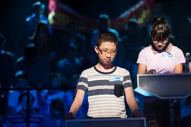 Clip than dong tra loi nhanh dang quang quan quan cuoc thi tri tue hinh anh