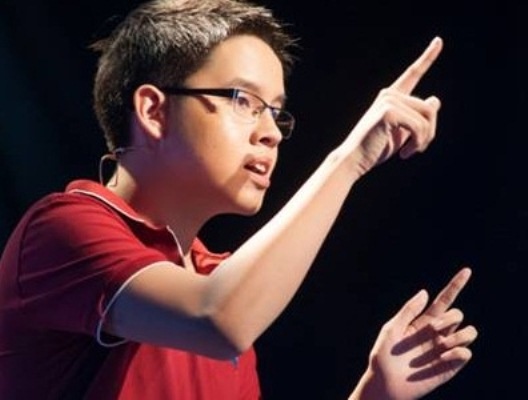 Ba 9X tra loi nhanh hon may tinh khien ngan nguoi than phuc hinh anh