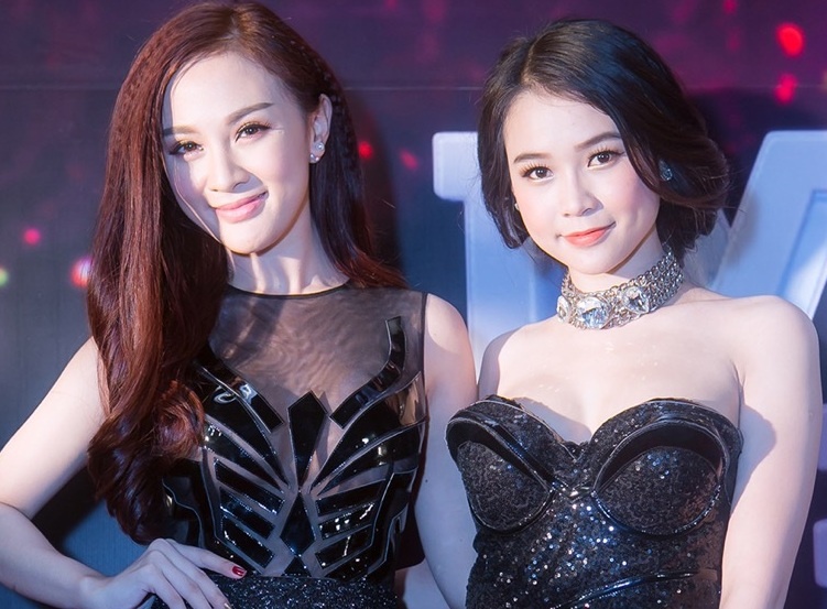 Het ho bao, hot girl Kelly lai dien vay xuyen thau hinh anh