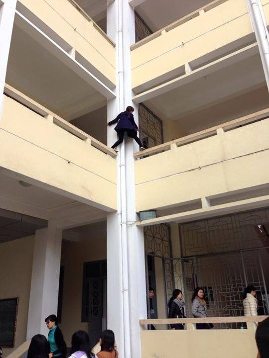 Nữ sinh mạo hiểm 