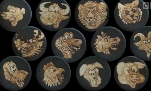 Co gai Viet ve 12 con giap tren chao hinh anh