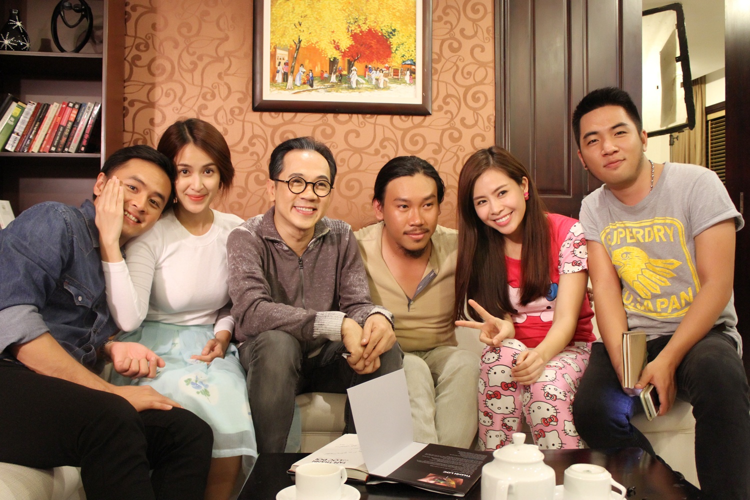 Ảnh trong đoàn làm phim.