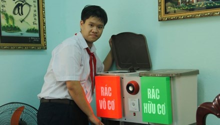 Thung rac 'biet noi' cua cau hoc tro lop 9 hinh anh