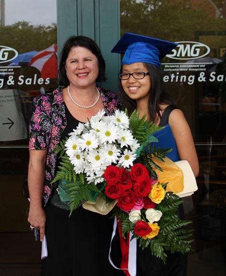 Sớm đi học ở nước ngoài, Tường Vân đã nỗ lực giành nhiều thành tích ở Mỹ.