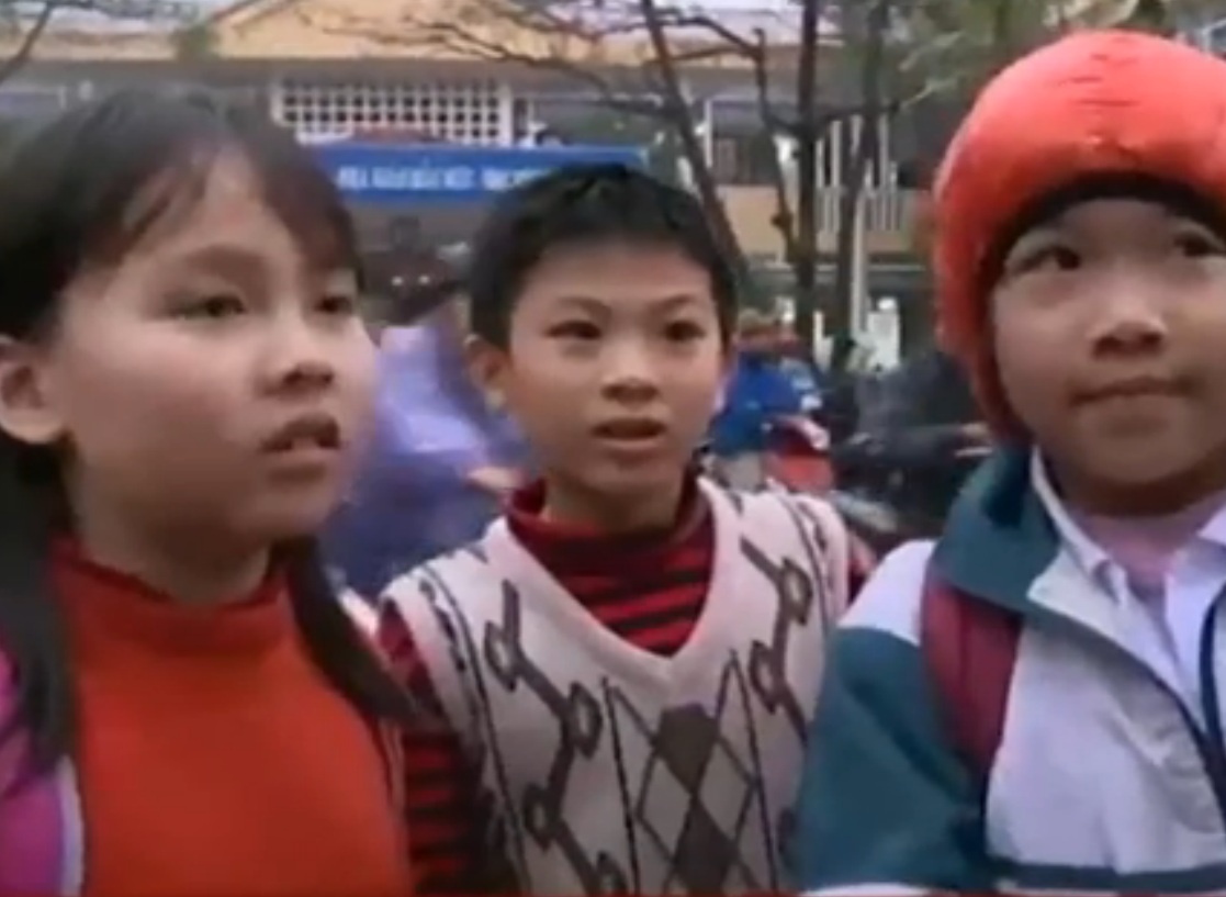 Clip tre tieu hoc hat nhac Son Tung M-TP hinh anh