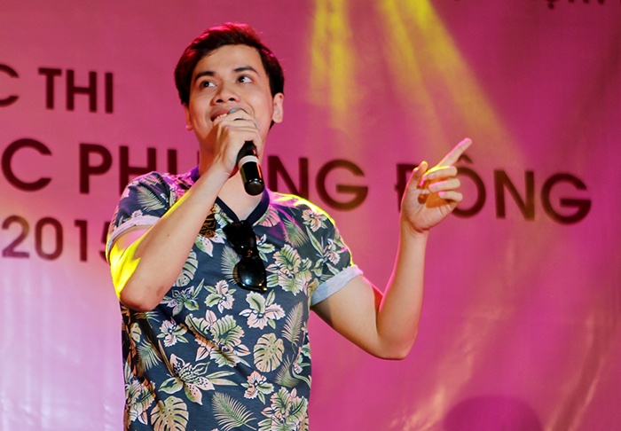 Sinh vien hat 'Mot nha' de thuong hinh anh